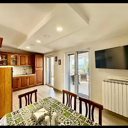 San - Luxury * סנטה מריה די קסטלבאטה